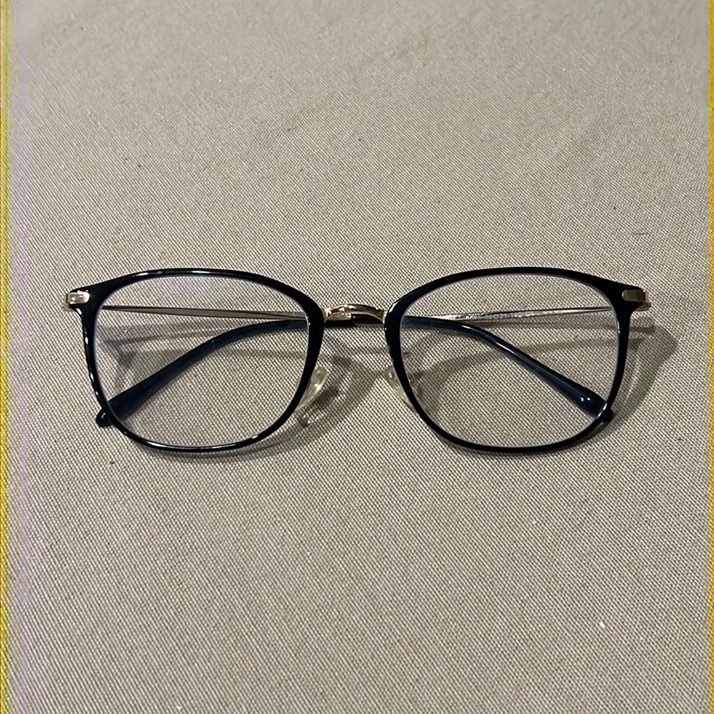 Blue Light blocking glasses
